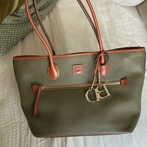 Dooney & Bourke pebble leather grain tote Olive